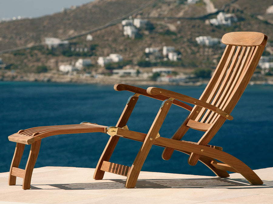 Barlow Tyrie Commodore Teak Steamer Chair with 20" Footrest