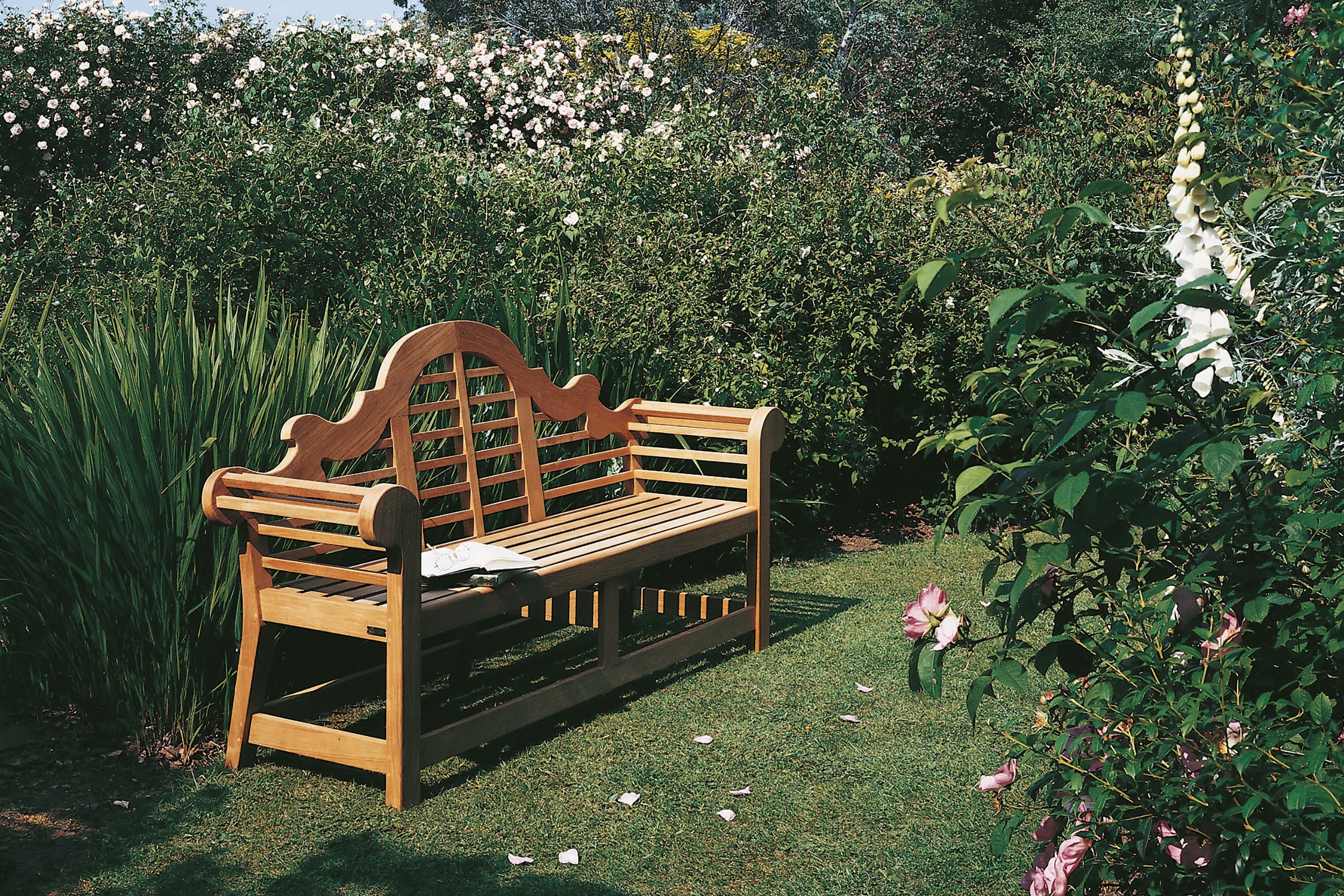 Barlow Tyrie Sissinghurst Teak Bench