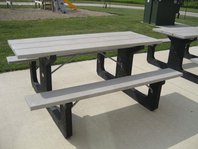 Breckenridge Walk Thru Recycled Plastic Picnic Table