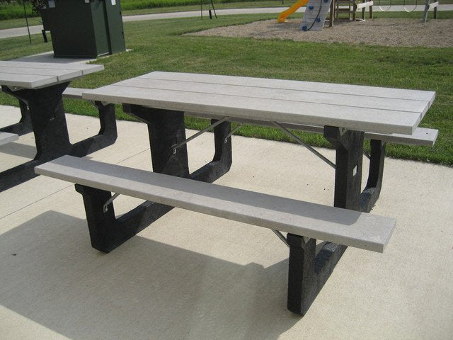 Breckenridge Walk Thru Recycled Plastic Picnic Table