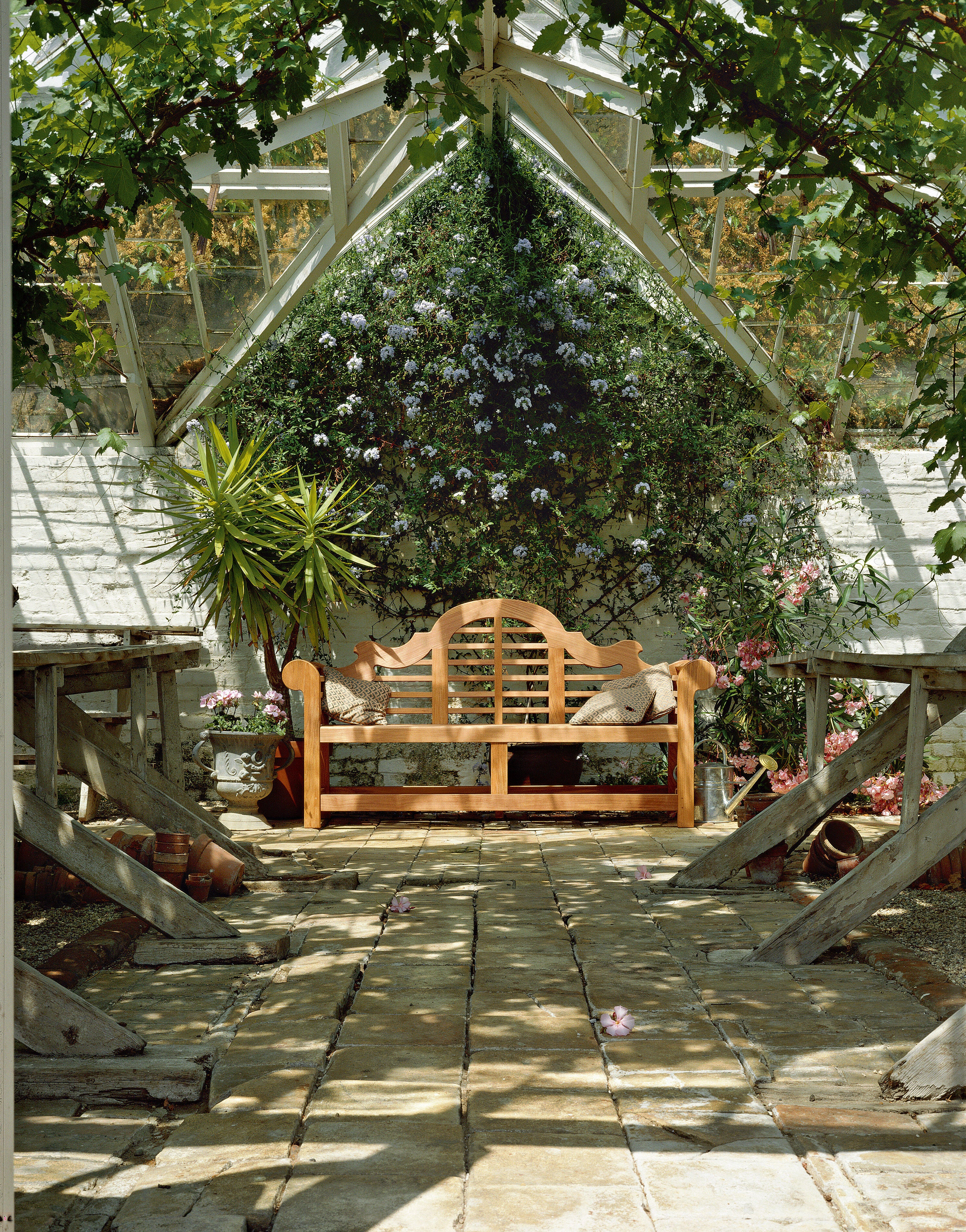 Barlow Tyrie Sissinghurst Teak Bench