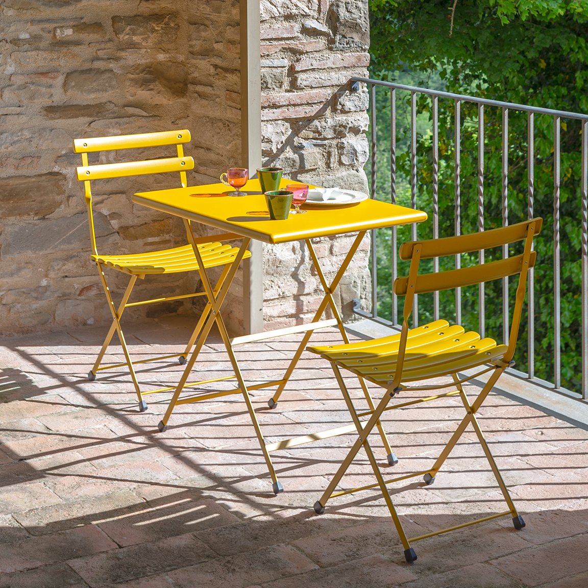 Emu Arc en Ciel Outdoor/Indoor 3 - Piece Bistro Set