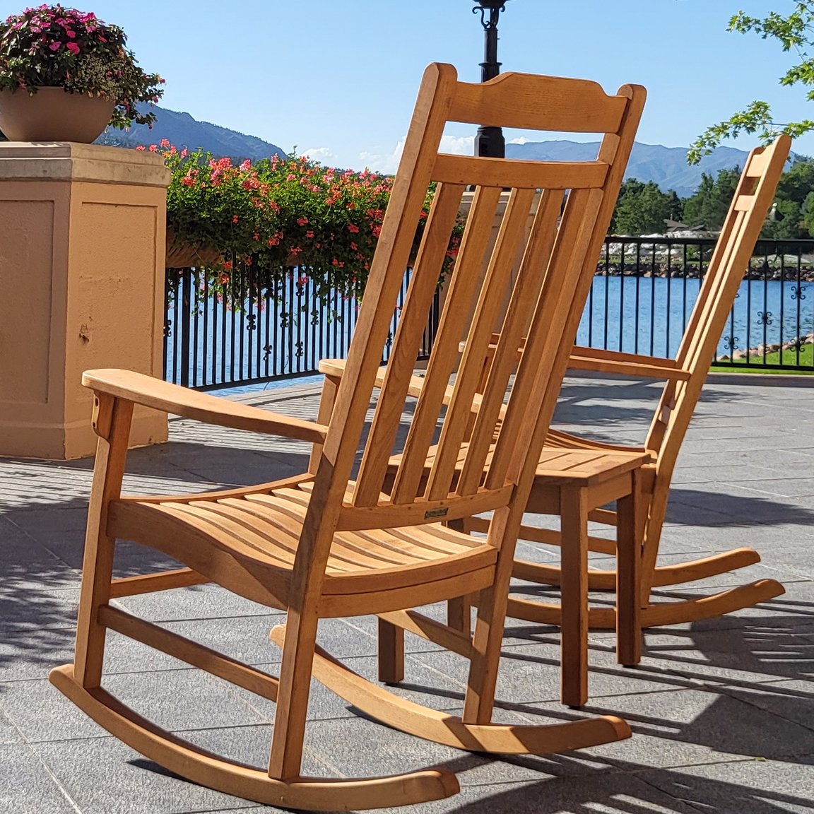 World's Finest Rocker Set of 2 + Side Table - Natural Oil