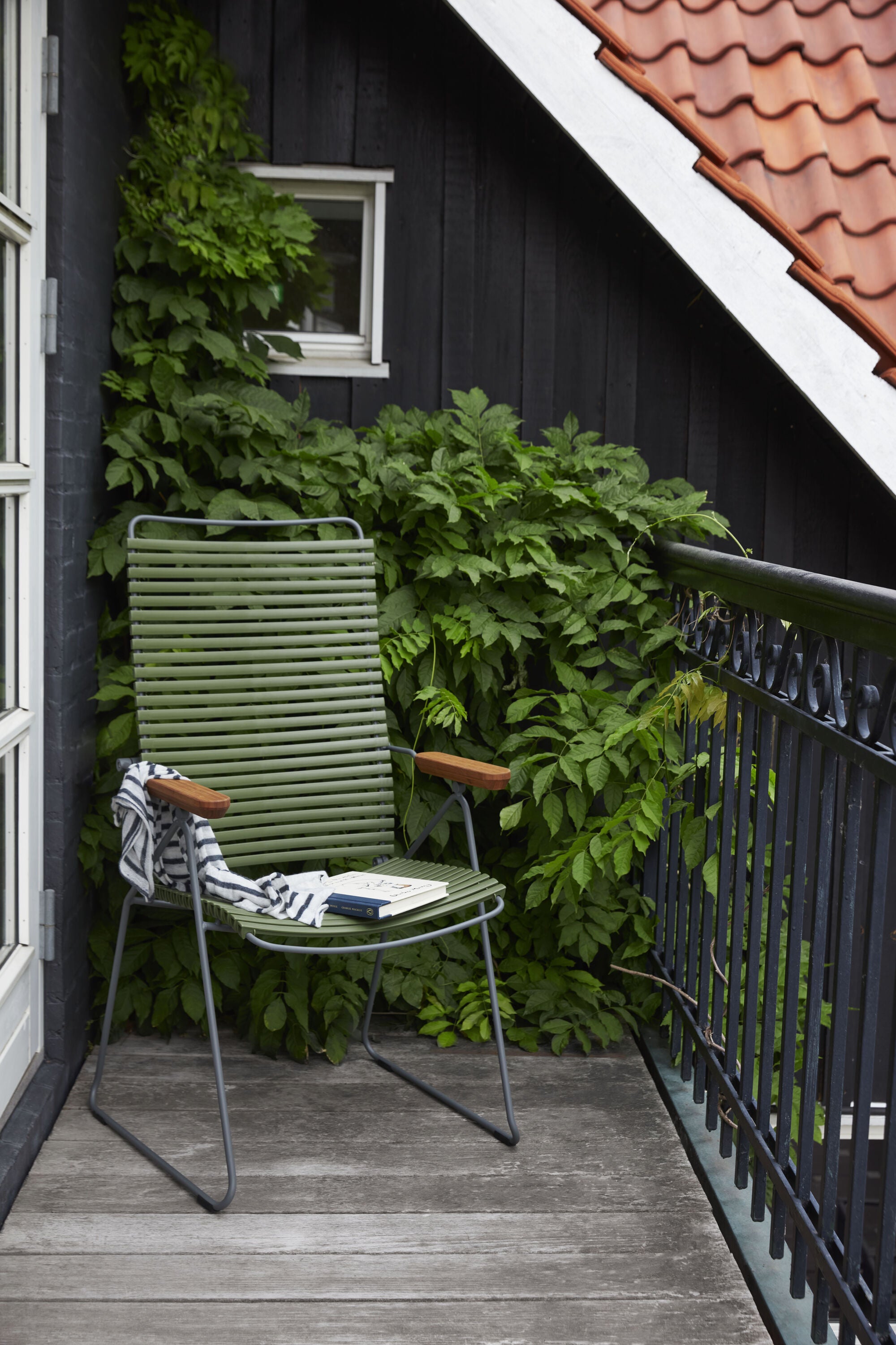 Click Multi-Position Chair in Olive Green