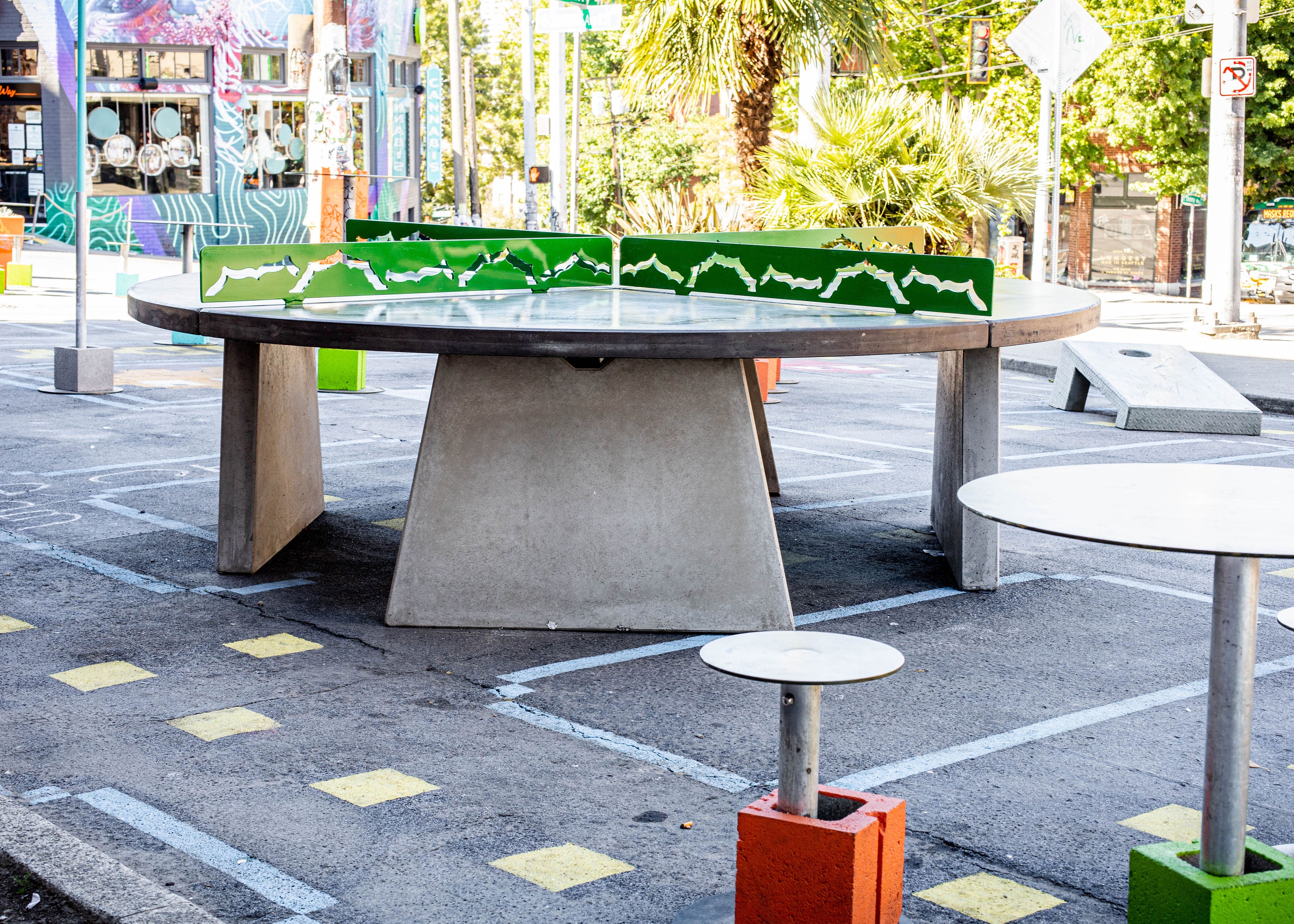 Stone Age Round 4-Way Table Tennis Table