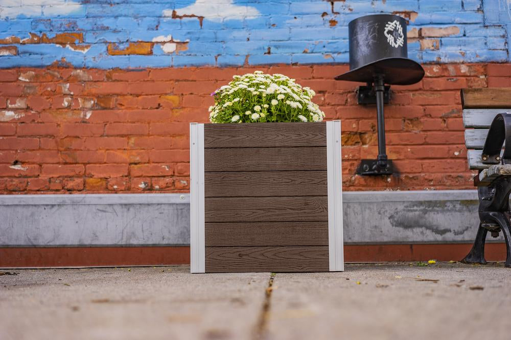 Vita Urbana 22" Espresso Cube Planter