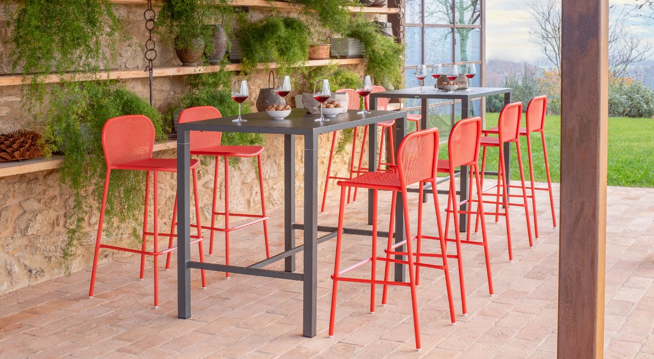 Emu Darwin Outdoor/Indoor Stacking Barstool Set