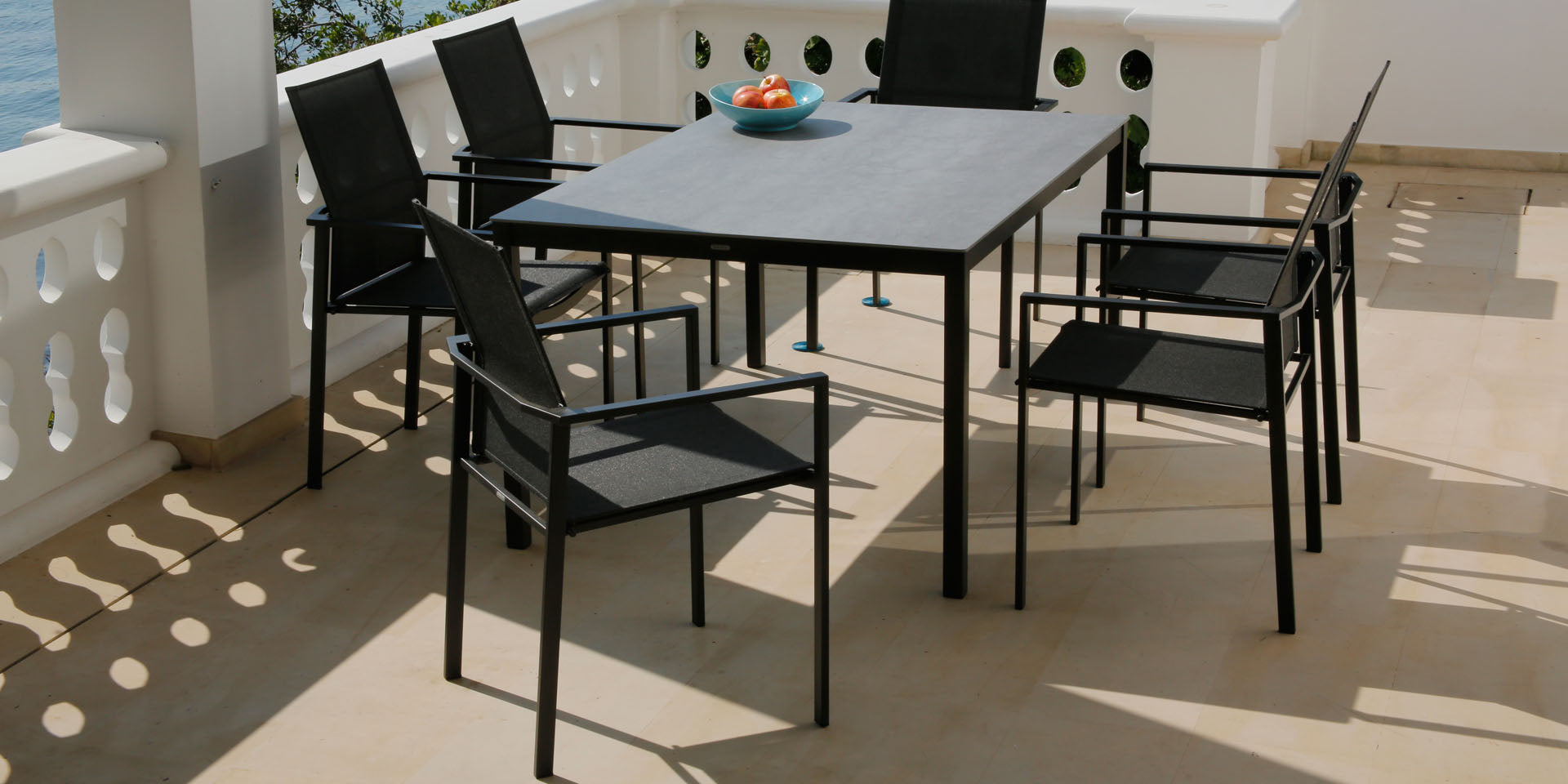 Barlow Tyrie Equinox Stainless Steel Dining Set