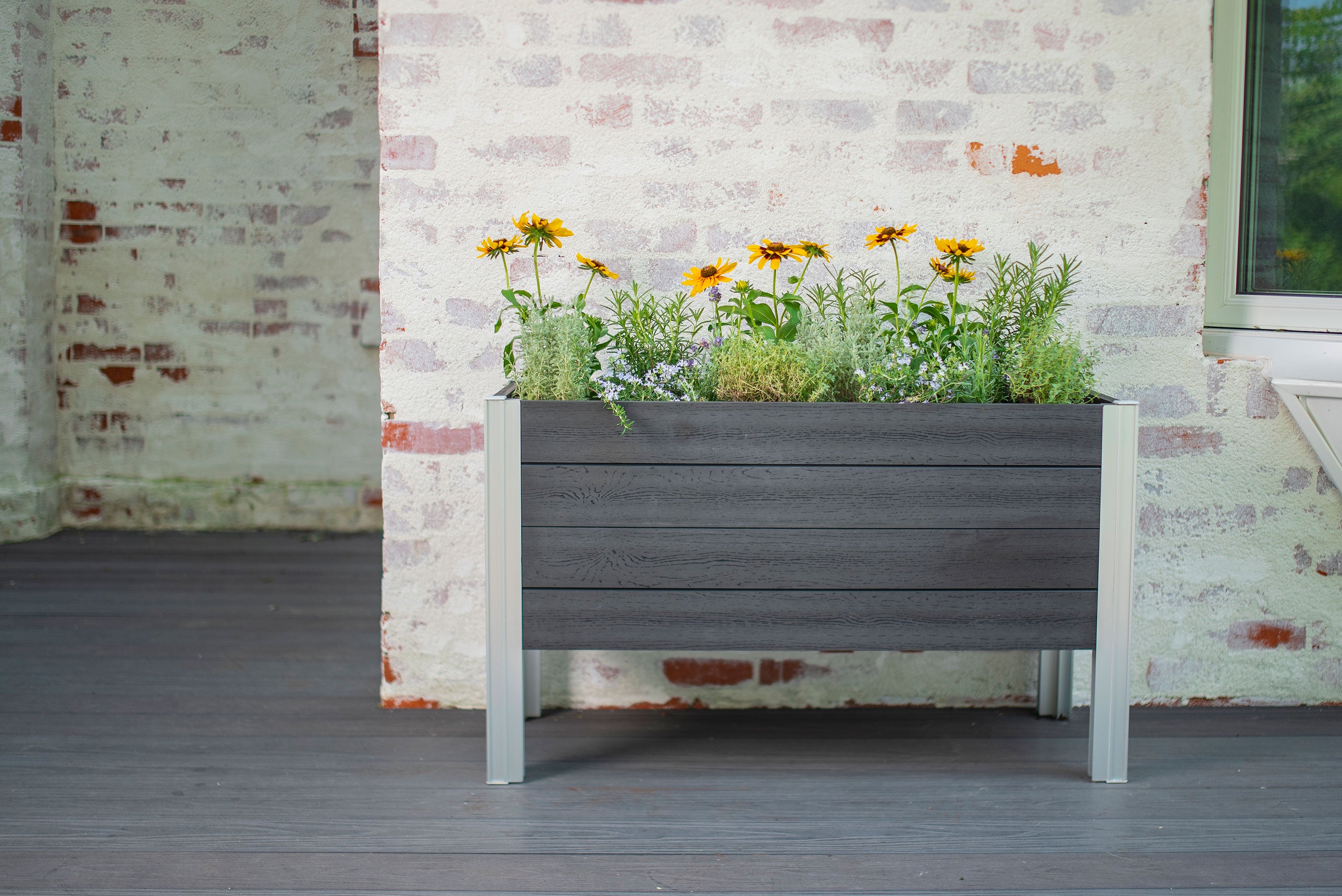 Vita Urbana Greens Elevated Garden - Slate Gray