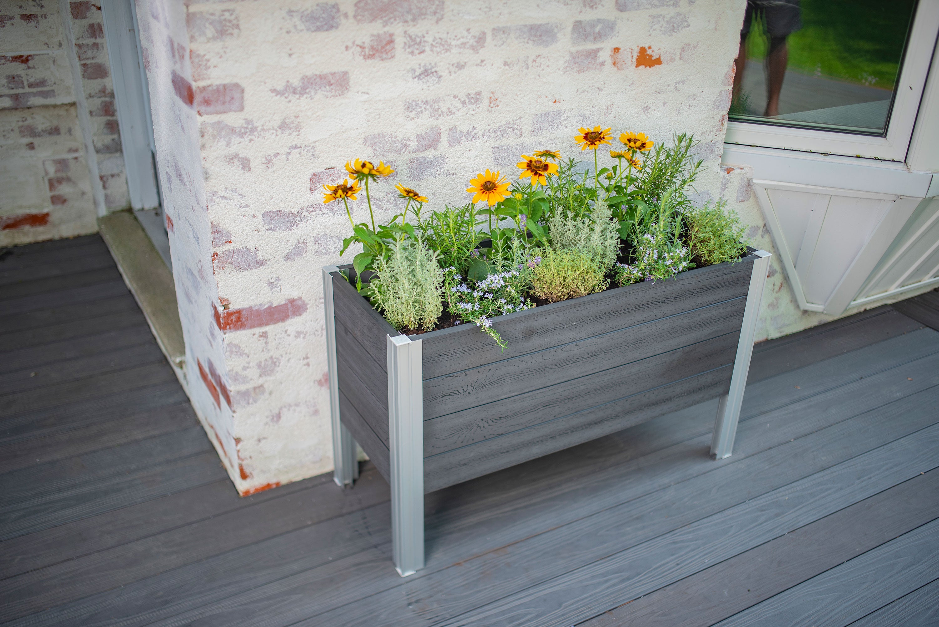 Vita Urbana Greens Elevated Garden - Slate Gray