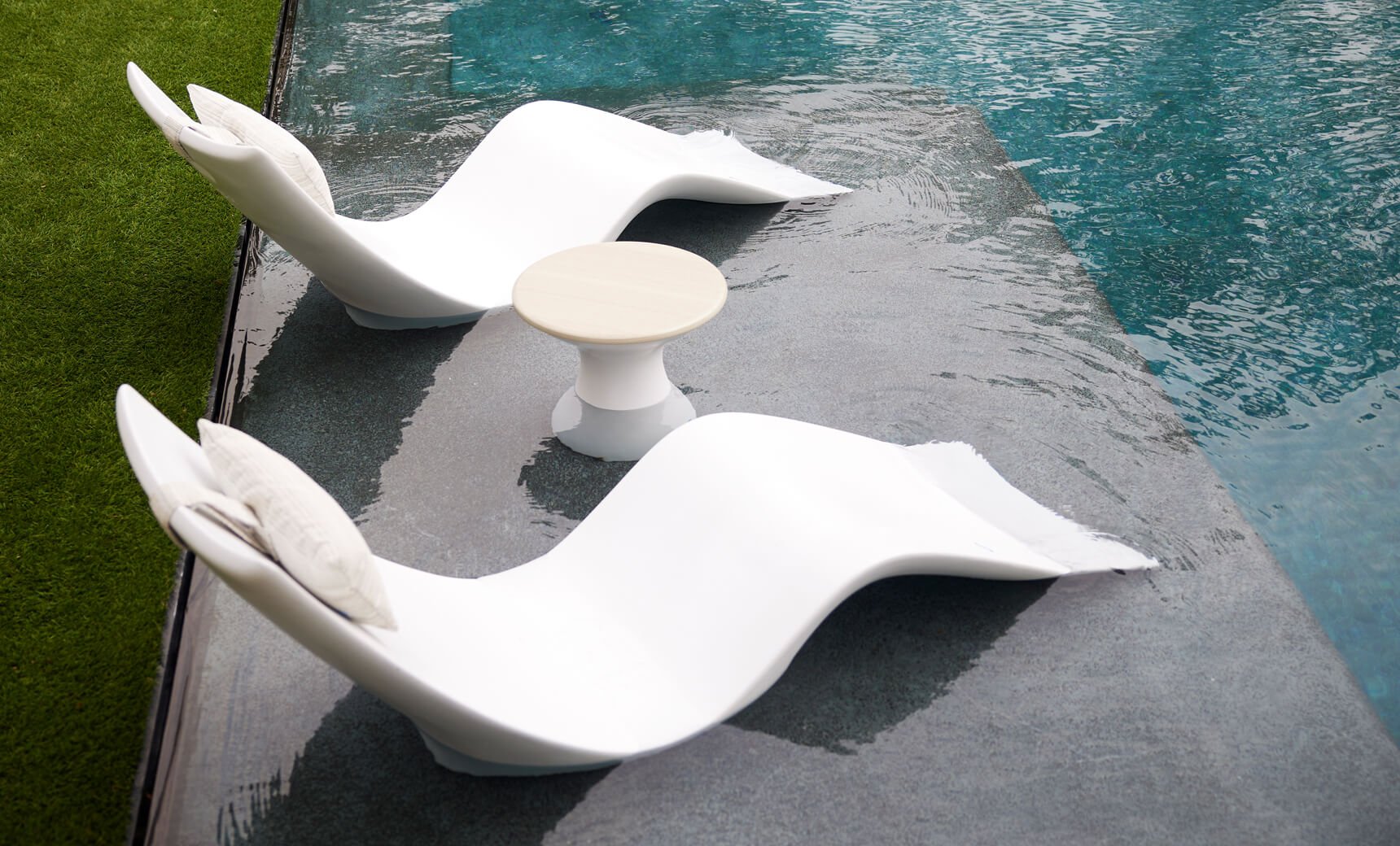 LEDGE Autograph Chaise Lounger