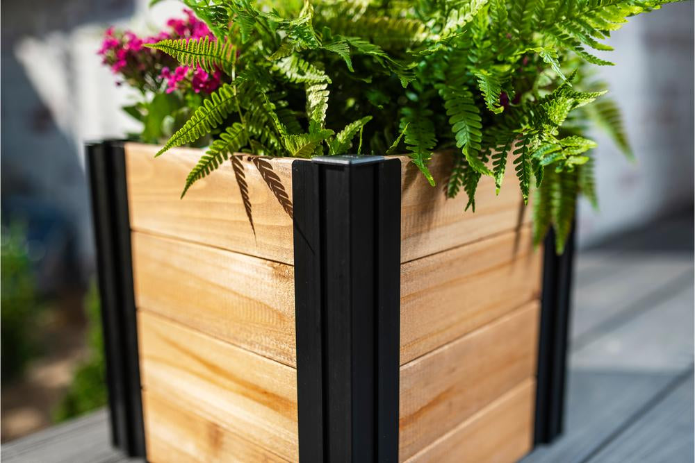 Vita Mezza 12" Cedar Cube Planter