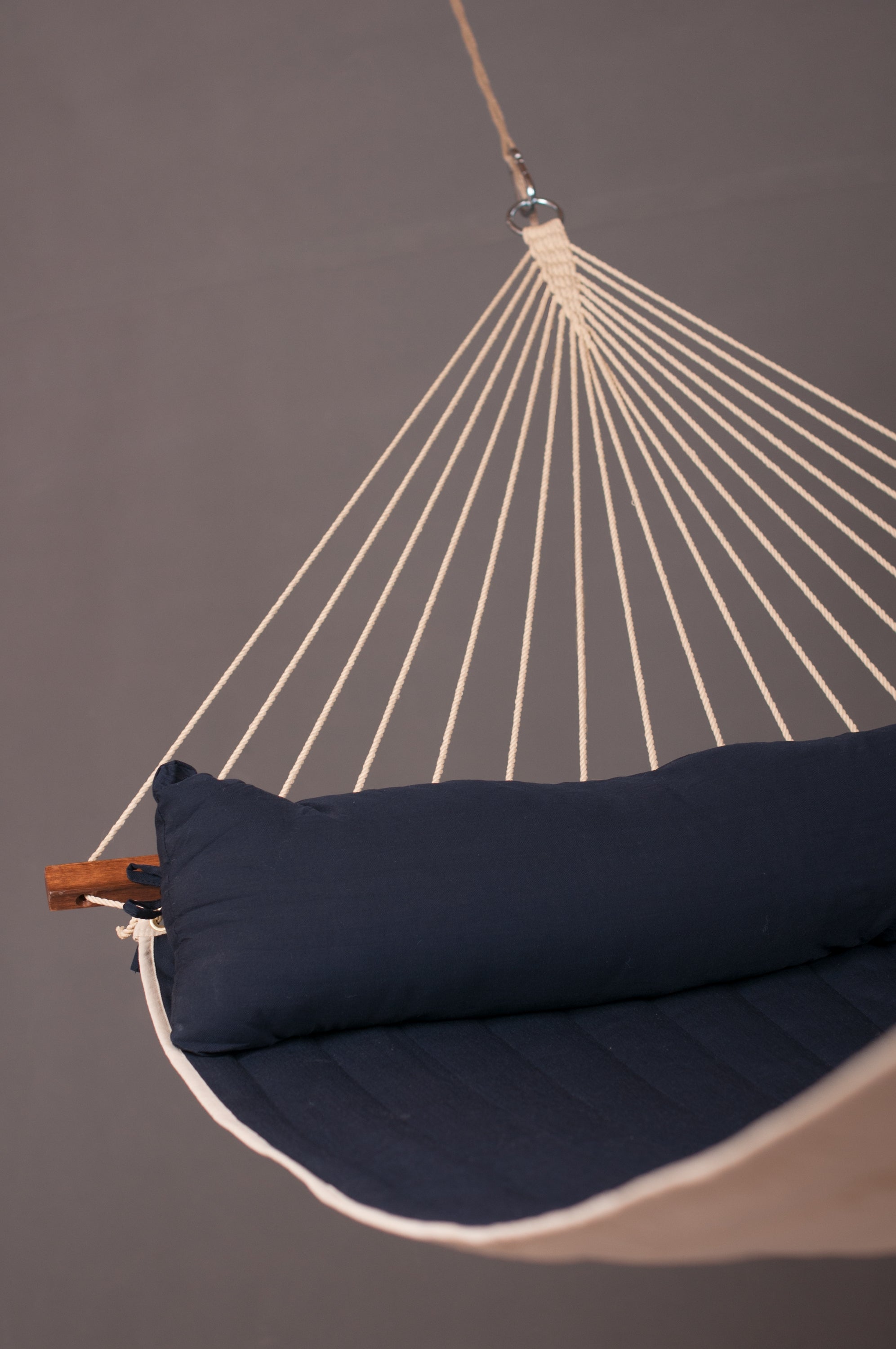 La Siesta Quilted King-Size Hammock - Navy Blue