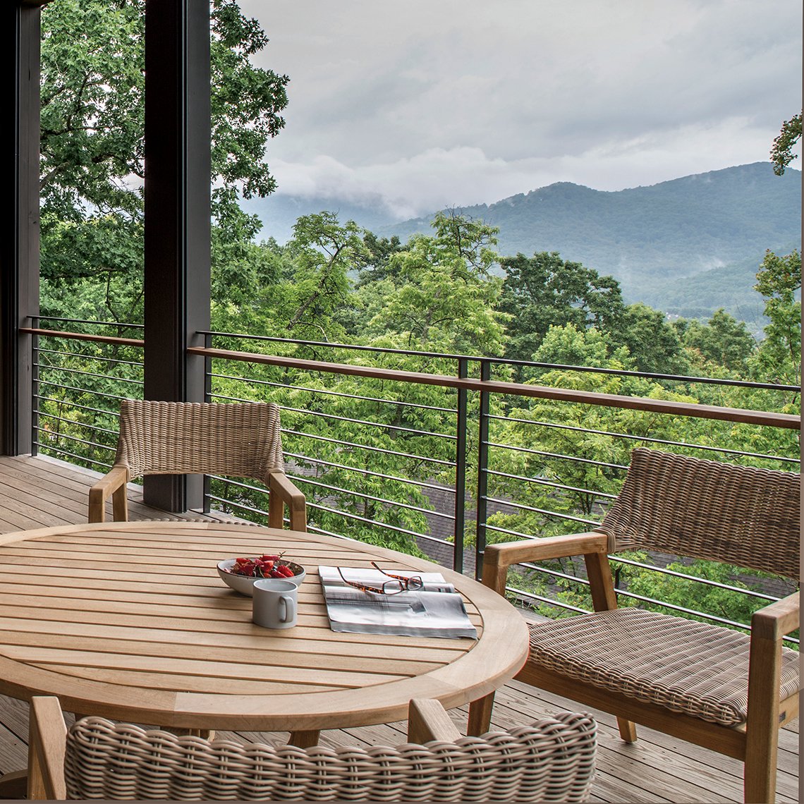 Kingsley Bate Spencer Teak/Wicker Dining Set