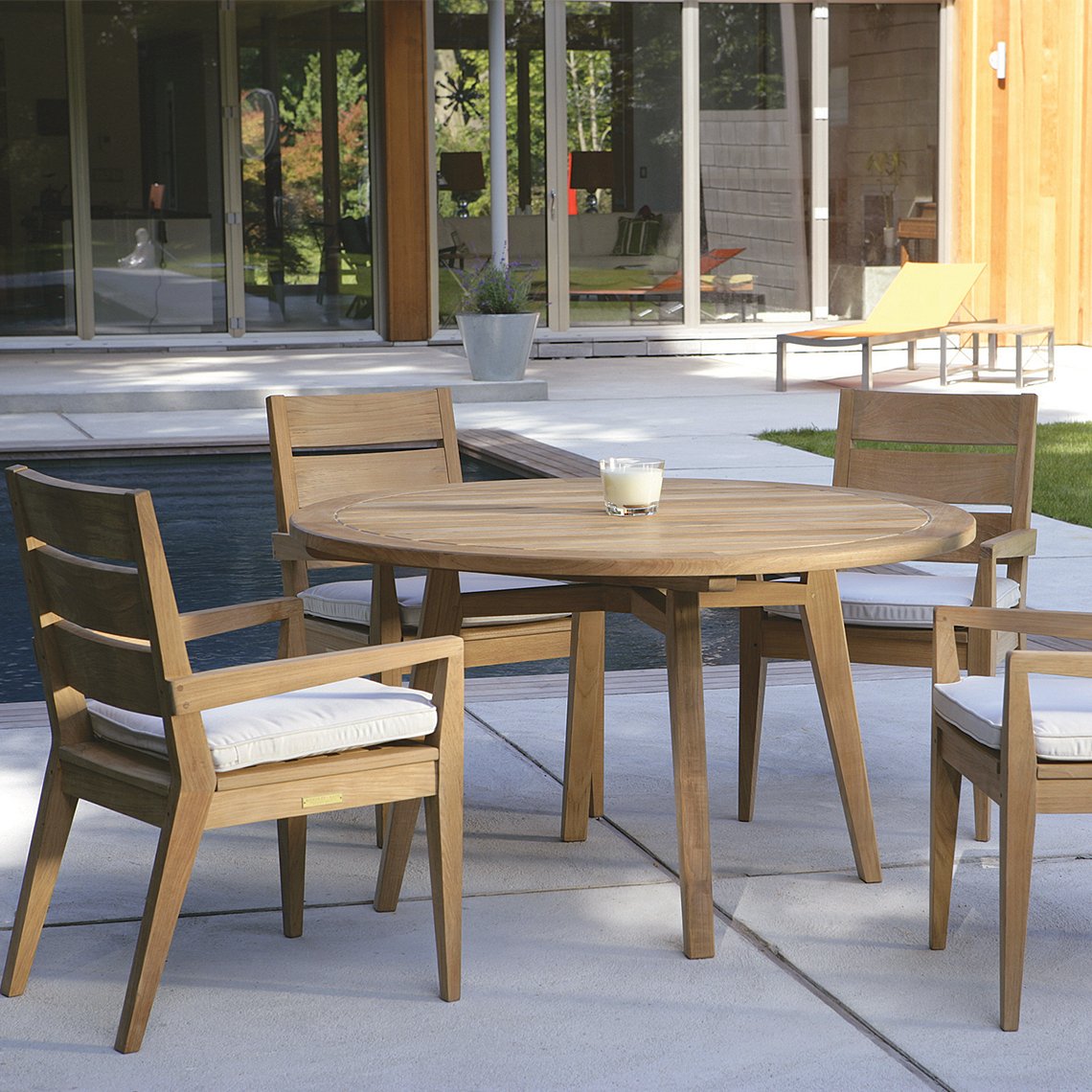 Algarve Round Dining Table Set