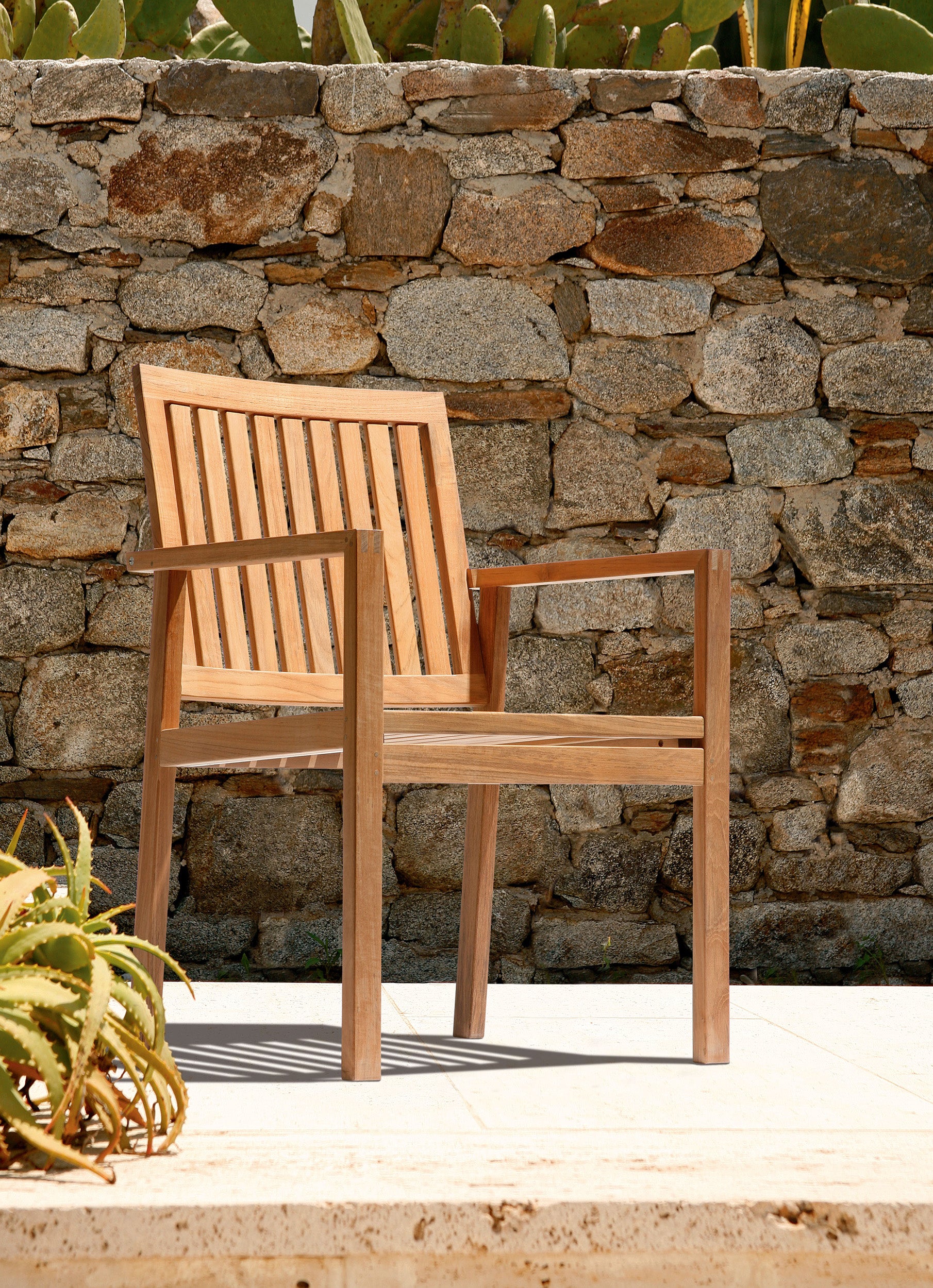 Barlow Tyrie Stirling and Linear Teak 9pc Dining Chair