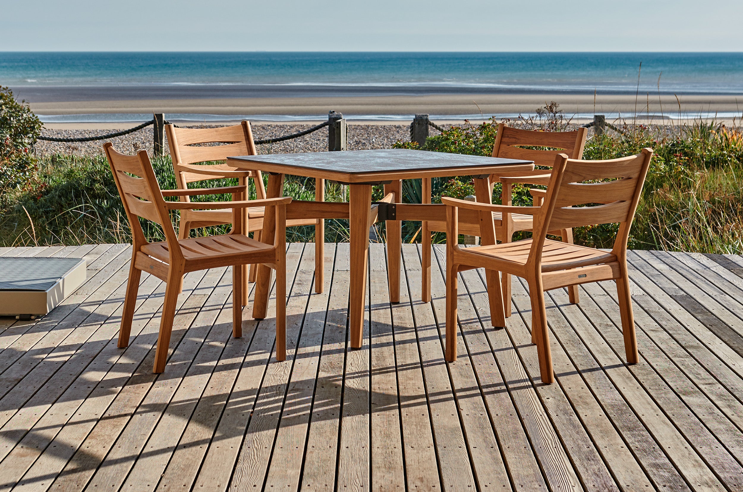 Barlow Tyrie Monterey Teak Dining Set