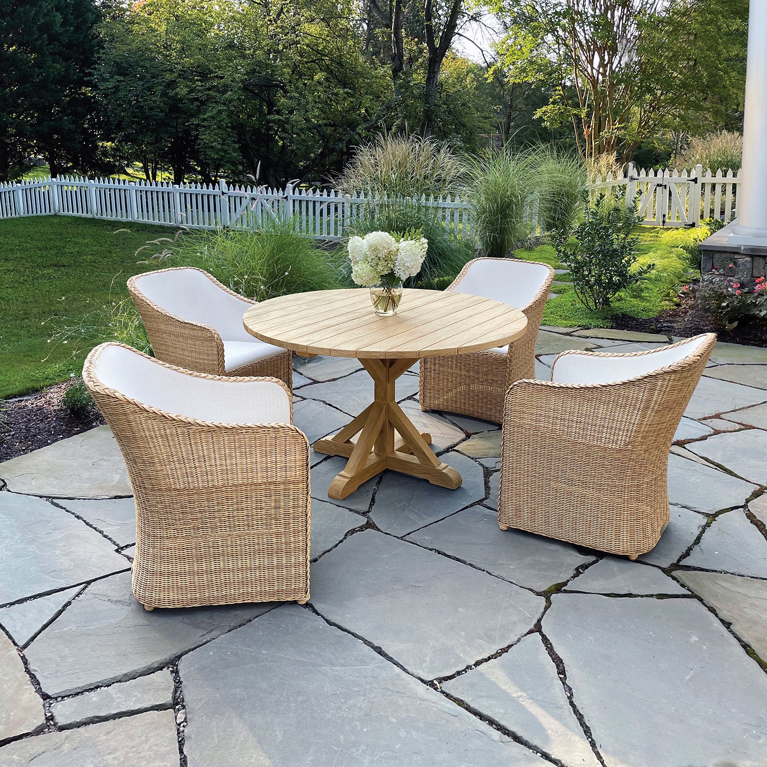 Kingsley Bate Quogue Wicker Dining Set