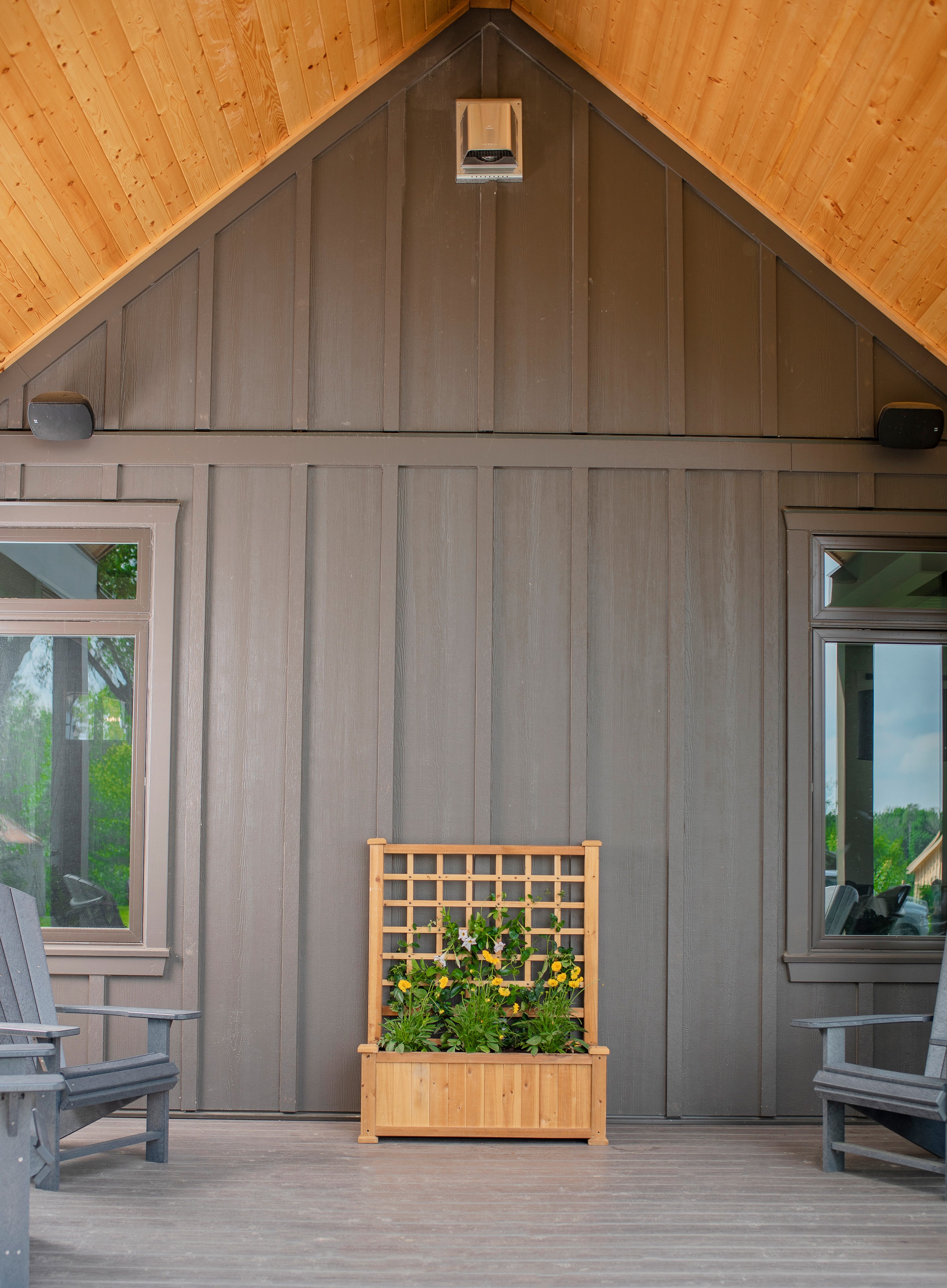 Vita Rosewood Cedar Planter with Trellis