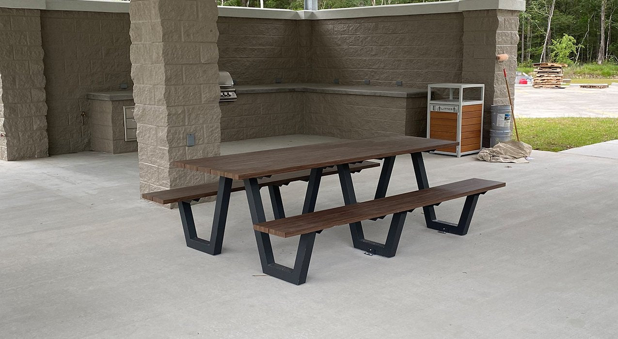 Emu Sid Outdoor/Indoor 70" x 96" Picnic Table