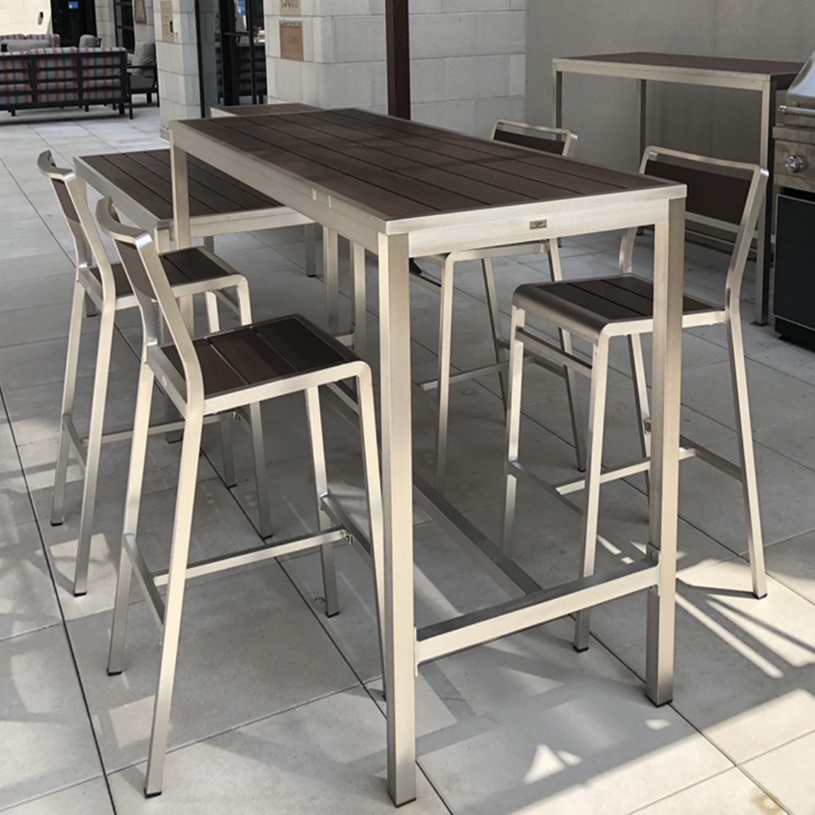 Emu Sid Outdoor/Indoor Community Bar Table