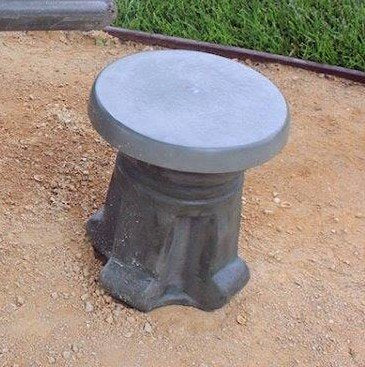 Freestanding Stool