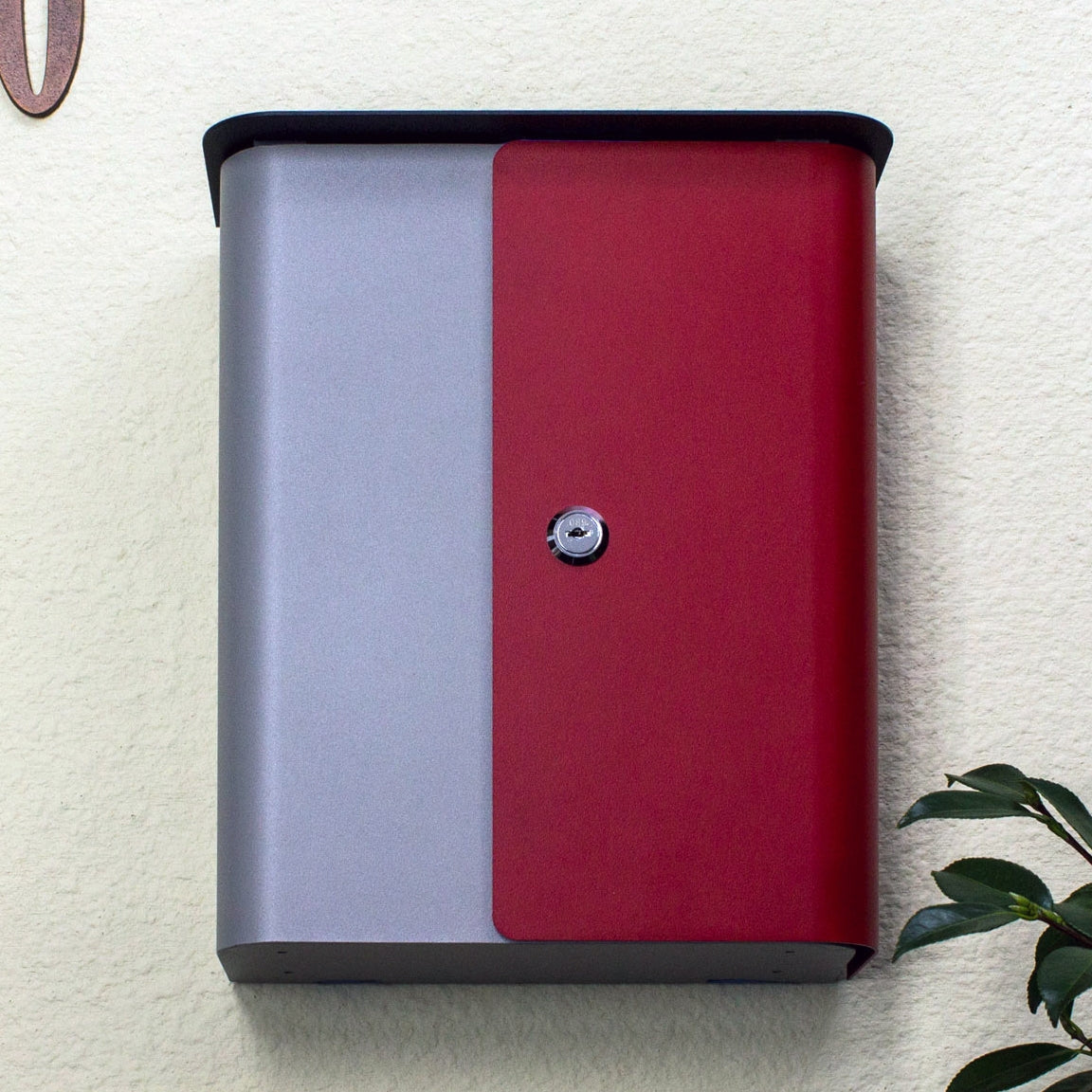 Vista Locking Mailbox - Red